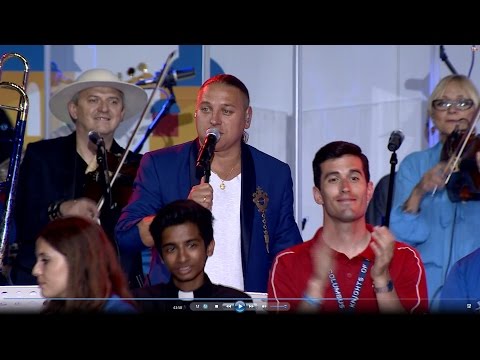 Golec uOrkiestra - Leć muzyczko - Papa Francesco meeting with volunteeres ŚDM KRAKOW