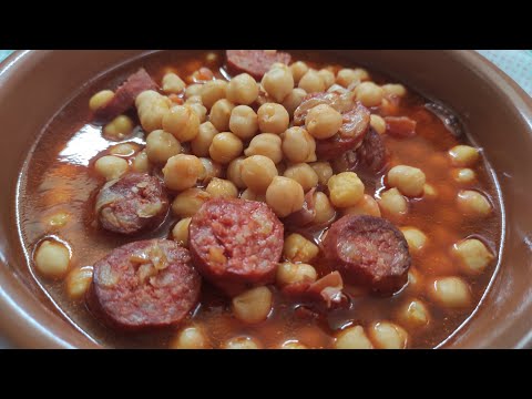 Garbanzos con chorizo y jamón serrano 😋