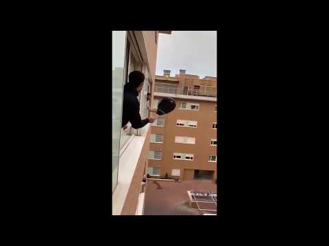 Забавен начин за справяне с карантината 