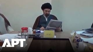 Download lagu Footage Shows Mojtaba Khamenei Assessing Student Research Before Becoming Iran's Leader | APT mp3 Download lagu Footage Shows Mojtaba Khamenei Assessing Student Research Before Becoming Iran's Leader | APT mp3