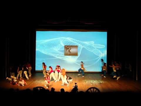 Apresentação do grupo de street dance Dreams da prof. Cati Borba , Colégio Gardner