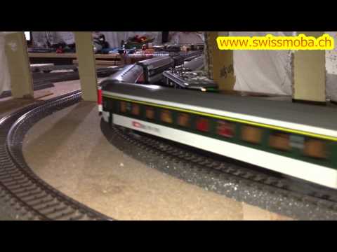 Blick in und aus dem Tunnel