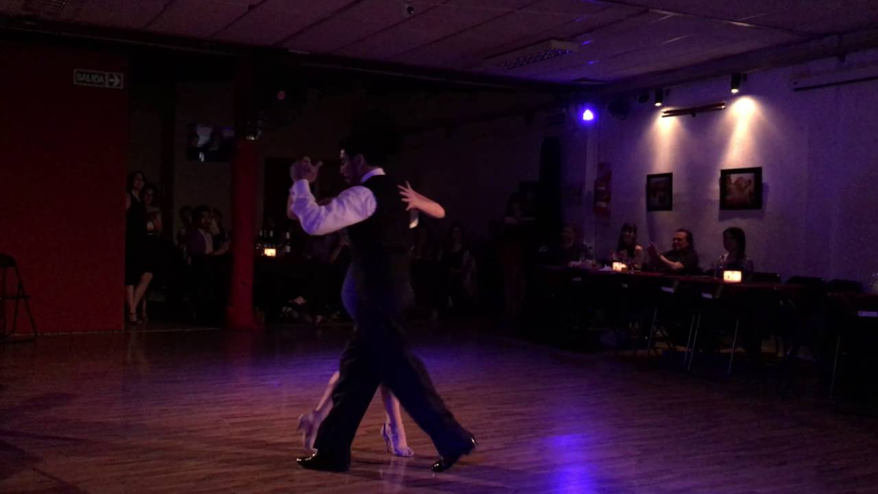 Jose Luis Salvo y Carla Rossi en Abrazando Tangos 3/4