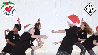 Pop Bang Crack Christmas Cracker Dance |  Christmas Dance Song