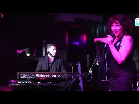 Janiva Magness - "That's What Love Will Make You Do" (introducing the band) [Madrid 03/07/2013]