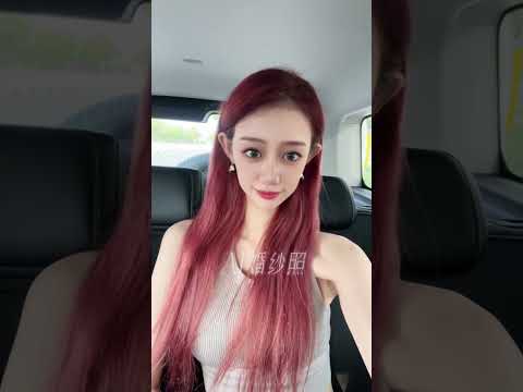 叔叔走的时候又给了我一千万：“千万别让我逮到你”#被自己穿婚纱的样子惊艳到了