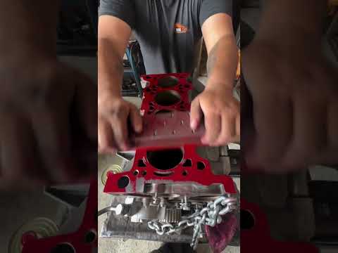 Don’t Install the Cylinder Head Yet! Check the Engine Block Surface First #shorts #mechanic