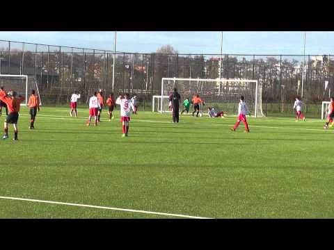 6 dec 2014 Nieuw Utrecht D1 - VV De Meern D3 com 1-3 Doelpunt Angelo (0-2)
