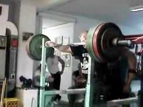 Holger Kutroff Frontsquat 300kg