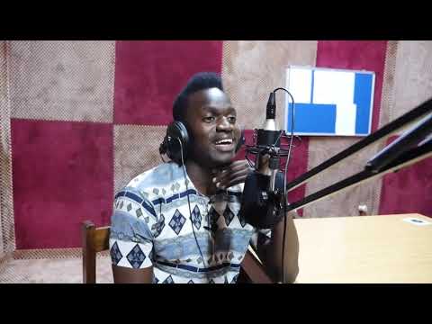 Gibson Masaki akiwa kwenye interview T.I Radio