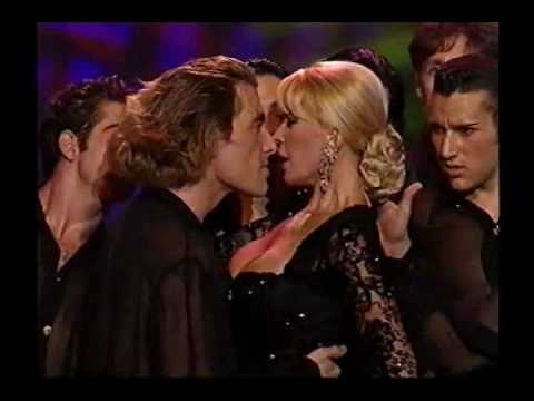 Bárbara Rey - "TE QUIERO TANTO Y TANTO" - Revista Musical Española