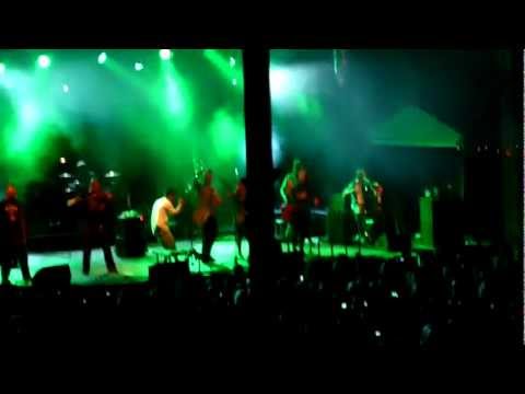 Divoký Bill - 1000.koncert   - Obejmi stromy