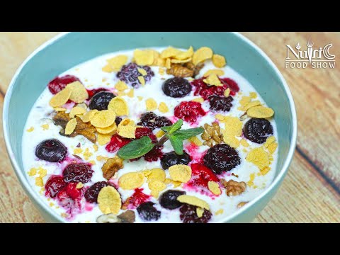How to make muesli with milk and nuts in 1 minute