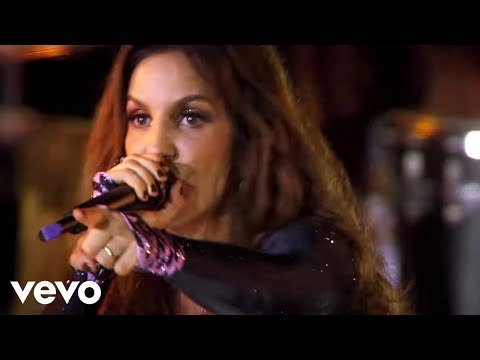Ivete Sangalo - Medley: Empurra, Empurra / Arerê