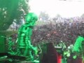 robot thing dancing on stage with ROB ZOMBIE ...