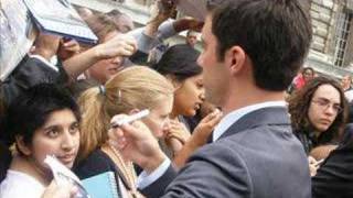 Hayden Panettiere + Milo from Heroes on London Eye!