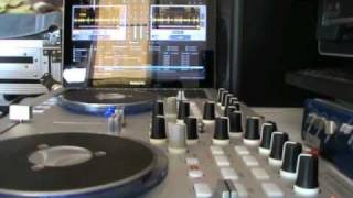DJ Tony B (BANGKOK INVADERS) unboxing the Vestax VCI-100MK2 (Tony got a New Toy)