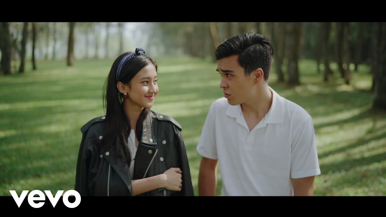 Chord Kunci Gitar dan Lirik Lagu 'Tergesa' - Keisya Levronka - Tribun Video