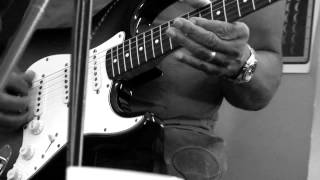 Robert Cray - "Wont Be Coming Home" (live @WYCE)