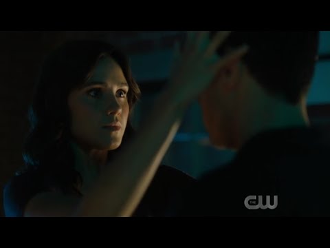 Charmed Reboot 2x05 - Abigael persuades Harry.