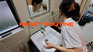 living alone diaries 💌 RESET ROUTINE | hosting christmas party, yearly reflection, life of a dogmom