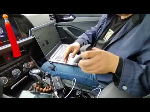 Inverter auto 150W, 2 porturi USB, 12V DC la 220V AC, rosu, dimensiuni 8x6.4x3.8cm