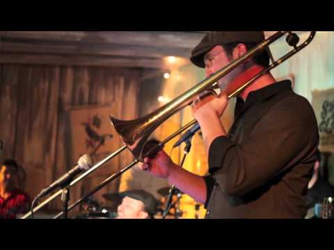 Pretextos Para Quererte - Willie Ziavino & C.O.T. Band