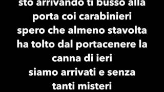 FABRI FIBRA ft. GEMITAIZ lyrics   E la pula bussò 2016