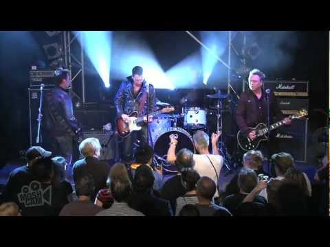 International Swingers - Out Of Control (Twenty Flight Rockers) (Live in Sydney) | Moshcam