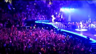 Rihanna - Cheers (Drink To That) - DVD The Loud Tour Live at The 02 London.