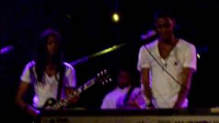 Brian Jr. &amp; Niko McKnight à Paris 11/04/09