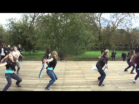 111001 Rainbow fleshmob in Moscow | SHINee - Lucifer (cover)