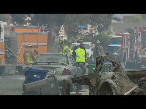 2 dead after plane crashes into homes in Santee
