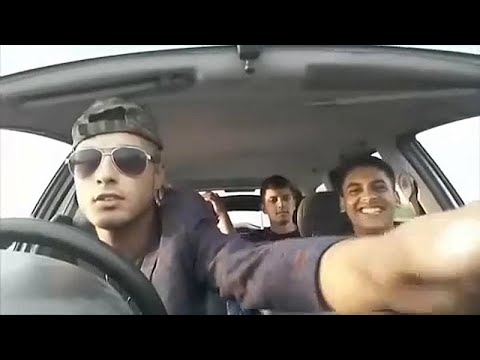 Megint tragédiát okozott a vezetés közbeni facebookozás