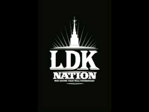 psy -gangnam style vs Sandro Silva & Quintino - Epic(CeZiSs mash up).mp4