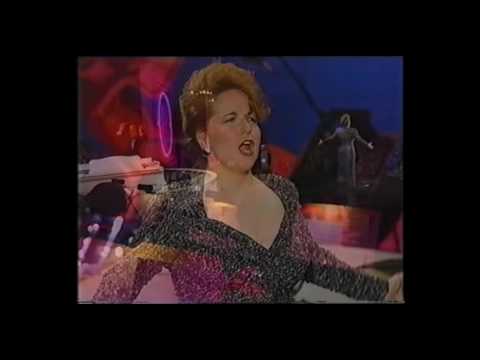 Aprile Millo UK TV early 90s? Neapolitan song ???