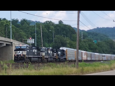 NS 4920 Leads 11N Through Rochester, PA w/ Two New AC44C6Ms / 1 | 8-14-25