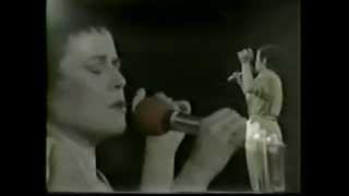 Elis Regina ao vivo no México - Conversando no bar