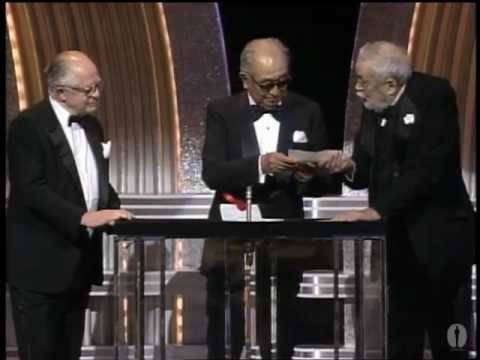Afrika Dışı En İyi Film Ödülünü Kazandı: 1986 Oscarları