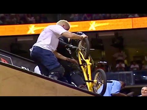 BMX HISTORY: Mat Hoffman No Handed 900! | X Games 2002 |