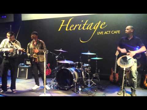 Otis Sax, Camané Percussionista e António Barbosa