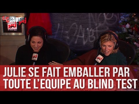 Julie se fait emballer par toute l'équipe au Blind Test - C’Cauet sur NRJ