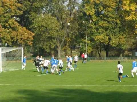 Mecz Drukarz-Bóbr Tłuszcz 2-1 Rzut rożny dla gospodarzy