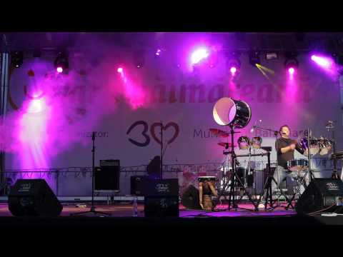 C.I.C.I. feat Anushka - Run Away (live)