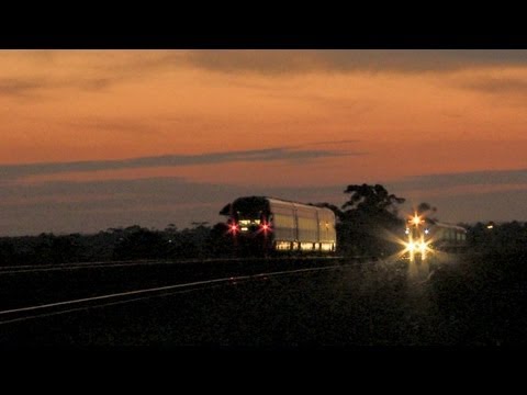 Vline Trains Cross At Sunset (13/10/2011) - PoathTV Australian Railroads & Railways