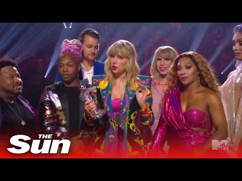 download lagu mp3 mp4 Taylor Swift Queen Latifah Movie, download lagu Taylor Swift Queen Latifah Movie gratis, unduh video klip Taylor Swift Queen Latifah Movie