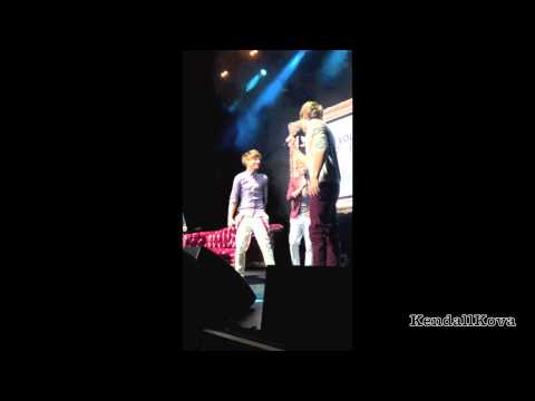 Niall Horan Imitates Olly Murs - (Oakland)