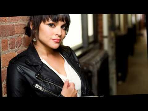 Norah Jones - I Ain't Gonna Ask You