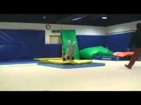 [ZE A] Dongjun Practicing Acrobatics.flv