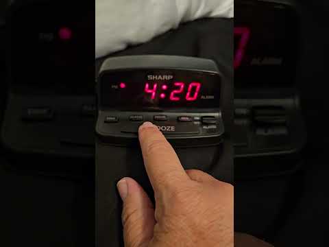 REVIEW: SHARP Digital Alarm Clock with Keyboard Style Controls, Battery Back-up, Easy to Use, Simple